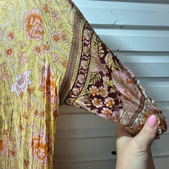 Floral Patterned Kimono/ Robe - Picture 7 of 8